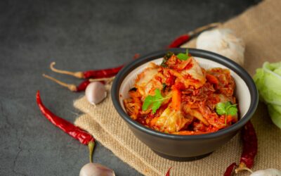 Sering Minum Kopi dan Makan Pedas Tapi Takut Asam Lambung Kumat? Ini Solusinya